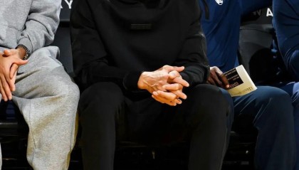 百家乐游戏-哎，库里还得再缺席10天！！！